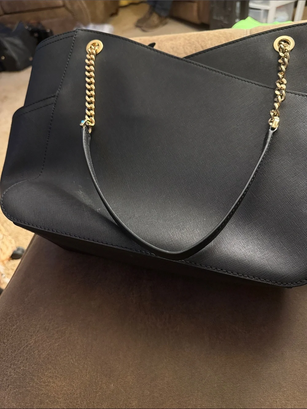 Michael Kors Jet Set Travel Tote - Picture 2 of 4